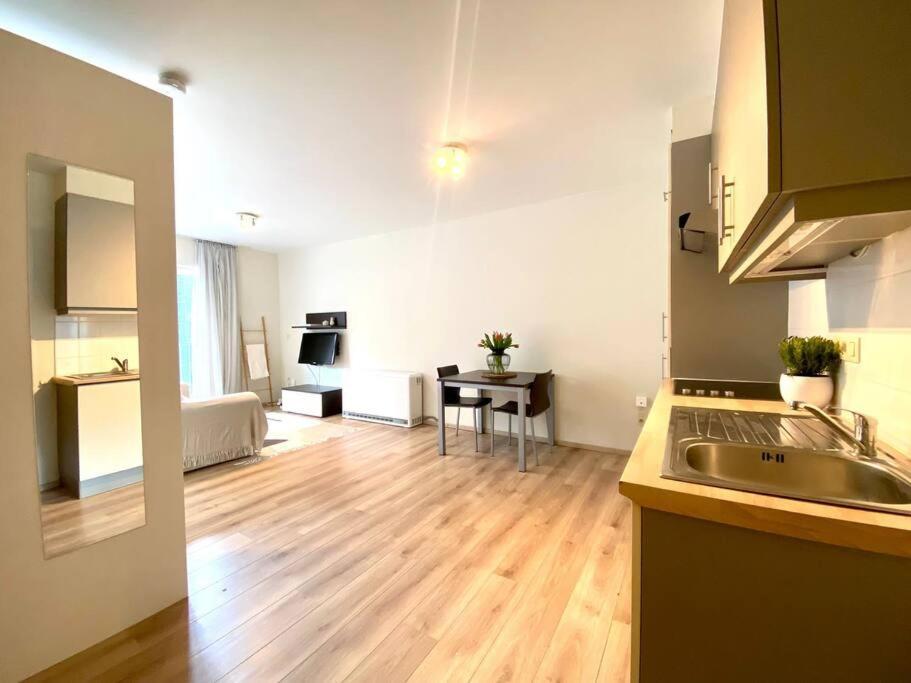 Studio Hypercentre Bruxelles מראה חיצוני תמונה